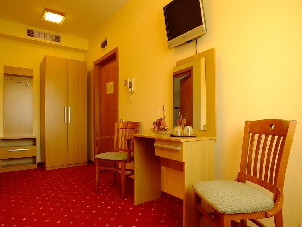 Motel Vector Gaesti Номер фото